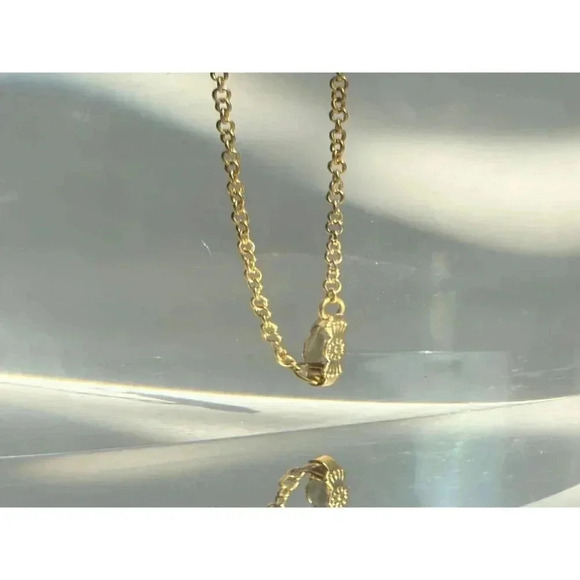 Vintage Gold Toned Retro Heart Shaped Green Gemstone Pendant Necklace - 18" - Picture 3 of 8